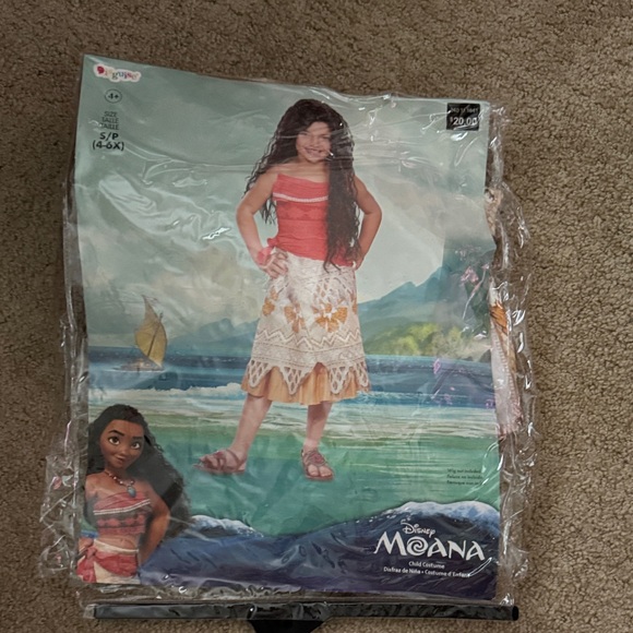 Disney Moana Adventure Outfit with Red and Cream - Picture 1 of 3